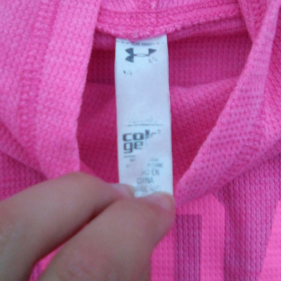 Under armor hood - Picture 2 of 3